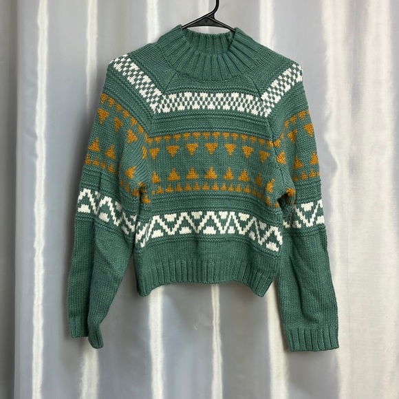 Universal Thread Sweaters - Universal thread pull over sweater. New but no tags